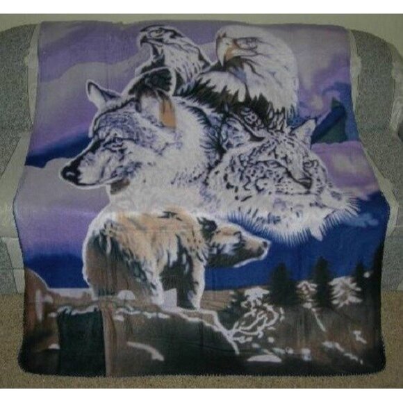 New Southwest Animal Spirits Bear Eagle Lynx Fleece Throw Gift Blanket NWT SOFT - Picture 1 of 4